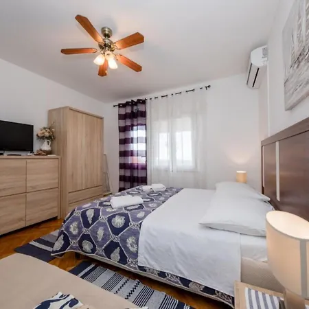 Scerbe Gordana & Miljenko Rab - With Terrace 4 *